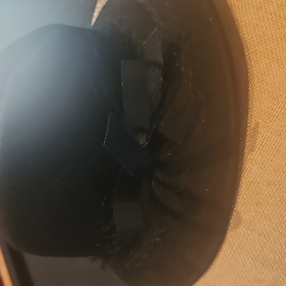 Vintage Splendide Black 100% Wool Veiled Fedora - Elegant & Timeless - Picture 4 of 15